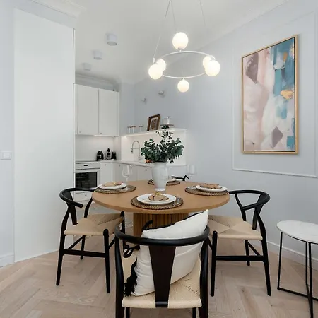 Modern With Parking And Balcony Close To The By Renters Sianozety